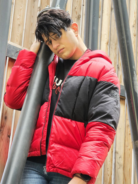 Czerwona kurtka Emporio Armani EA7  zdjęcie 2