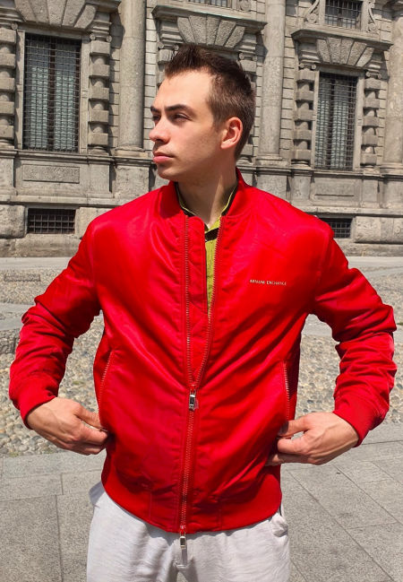 czerwona kurtka Armani Exchange