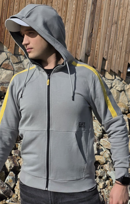 szara bluza Emporio Armani EA7  zdjęcie 4